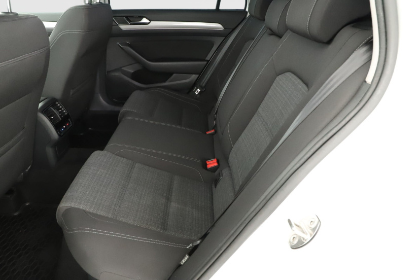 Volkswagen Passat, 2020