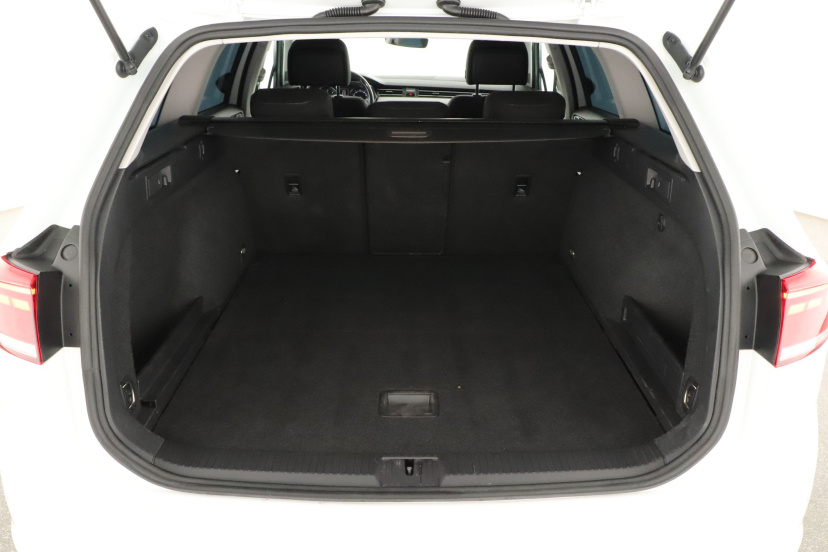 Volkswagen Passat, 2020