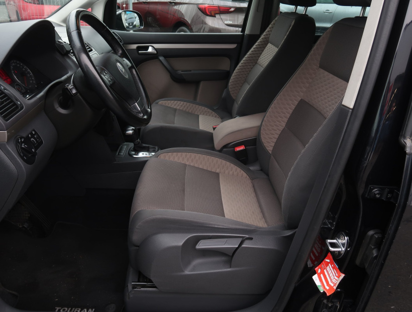 Volkswagen Touran, 2008