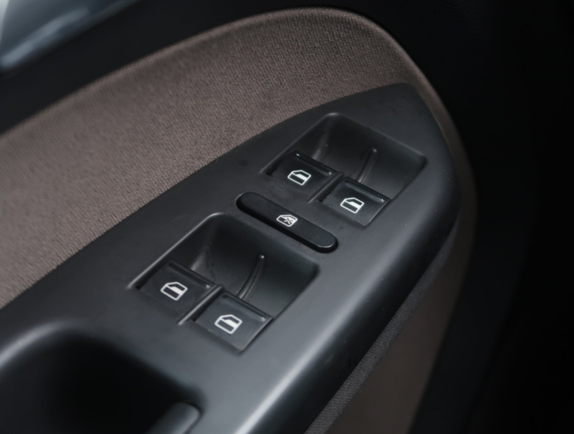 Volkswagen Touran, 2008