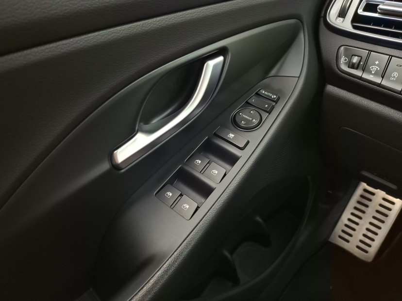Hyundai i30, 2023