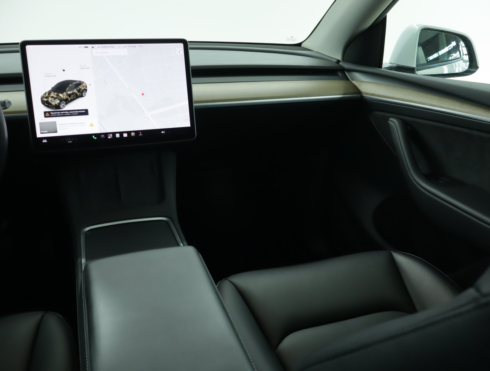 Tesla Model Y Long Range AWD – fotografie 11