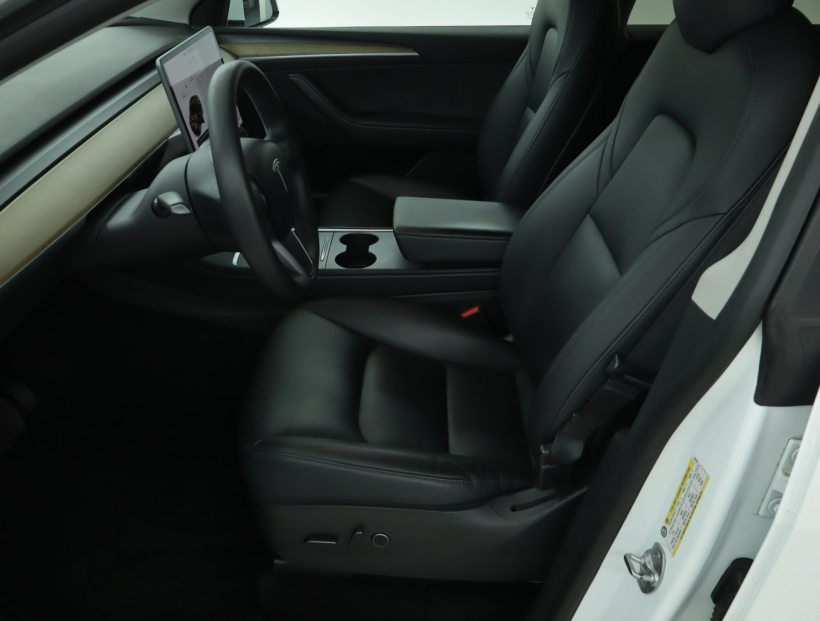 Tesla Model Y, 2021