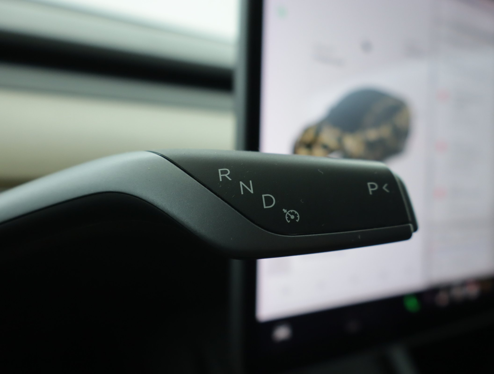 Tesla Model Y Long Range AWD – fotografie 19