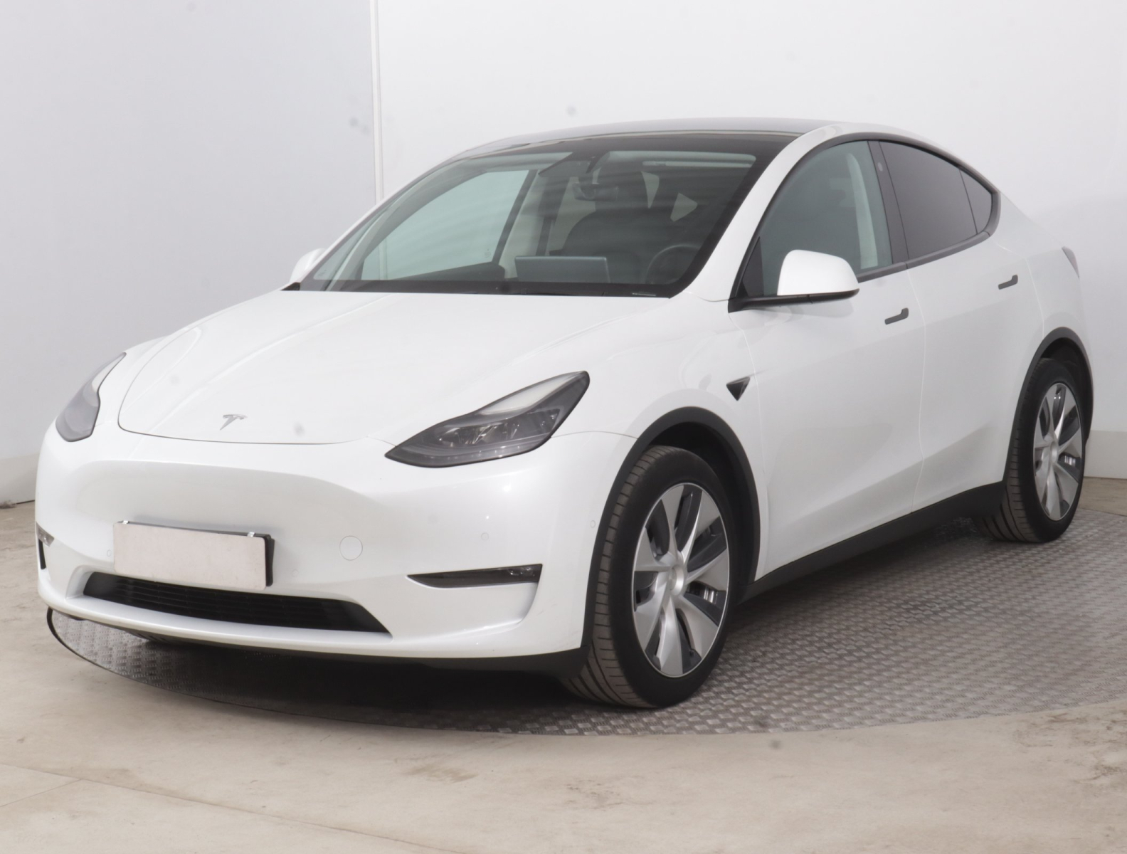 Tesla Model Y - 2021