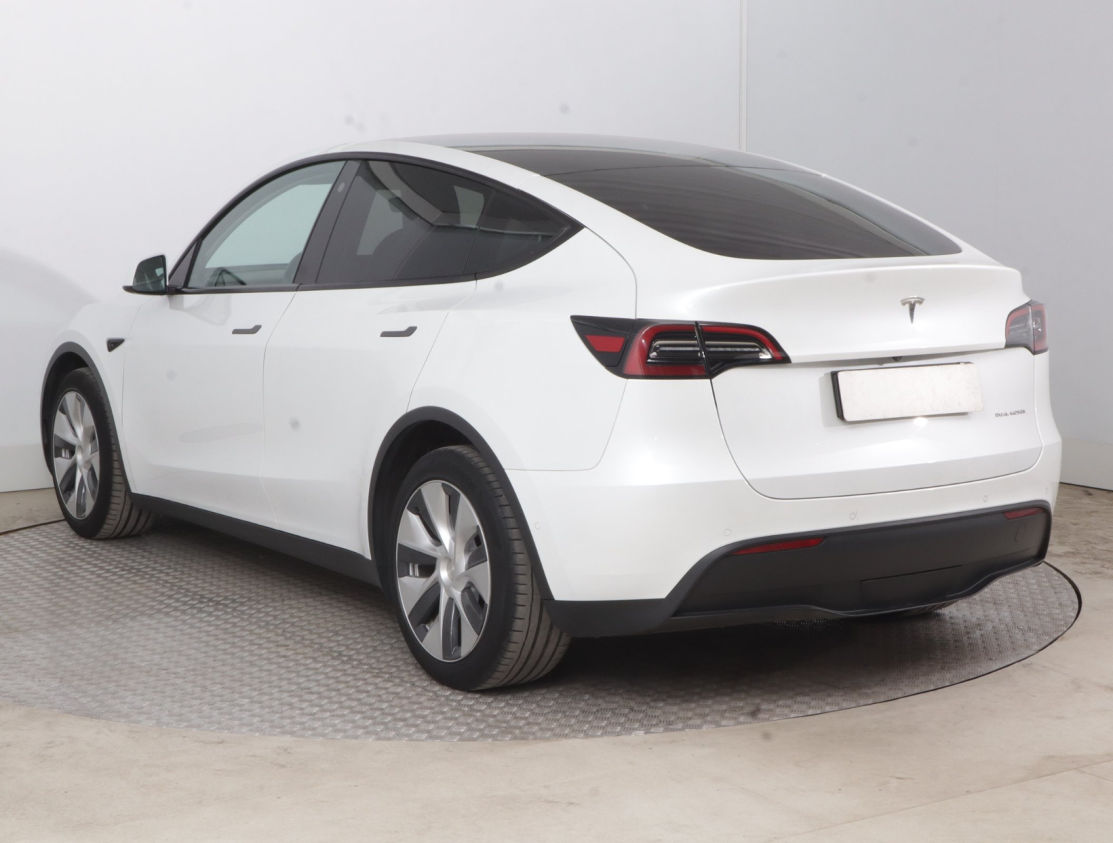 Tesla Model Y - 2021