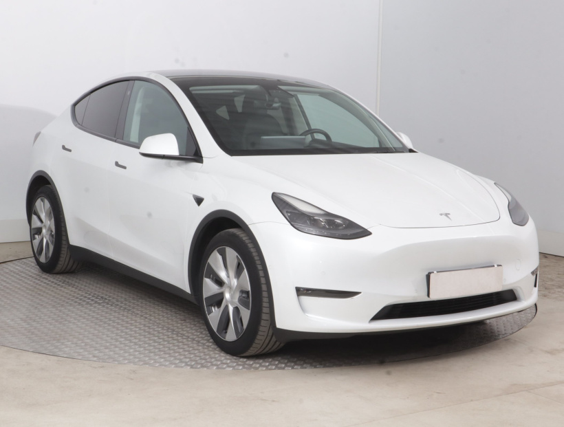 Tesla Model Y, 2021