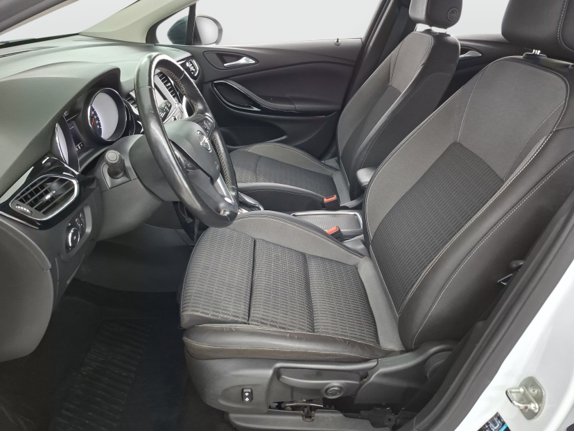 Opel Astra, 2021