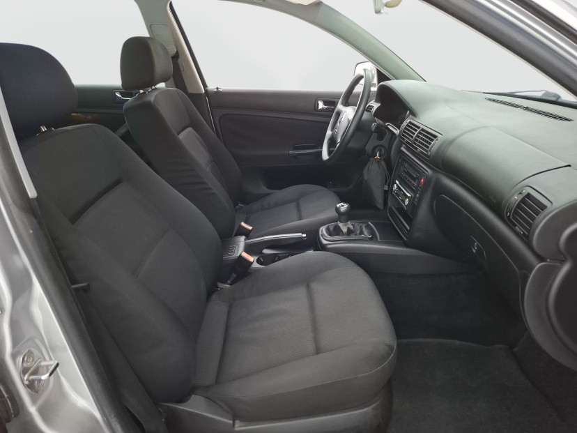 Volkswagen Passat, 2001