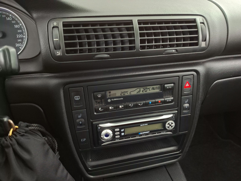 Volkswagen Passat, 2001