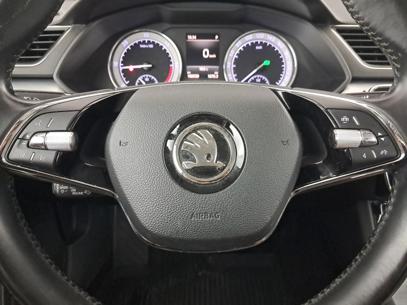 Škoda Superb, 2021