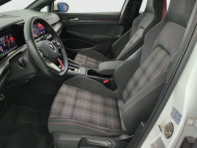 Volkswagen Golf, 2021