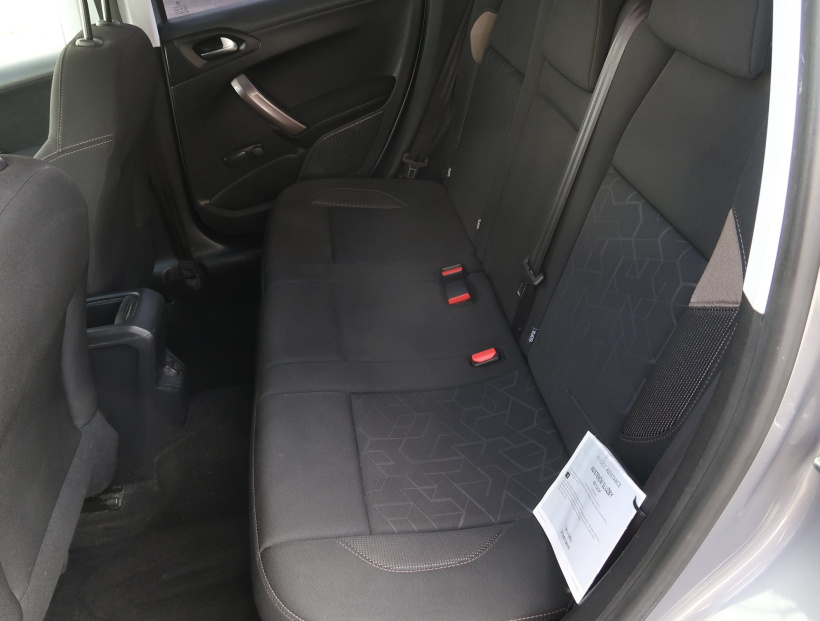 Peugeot 2008, 2016