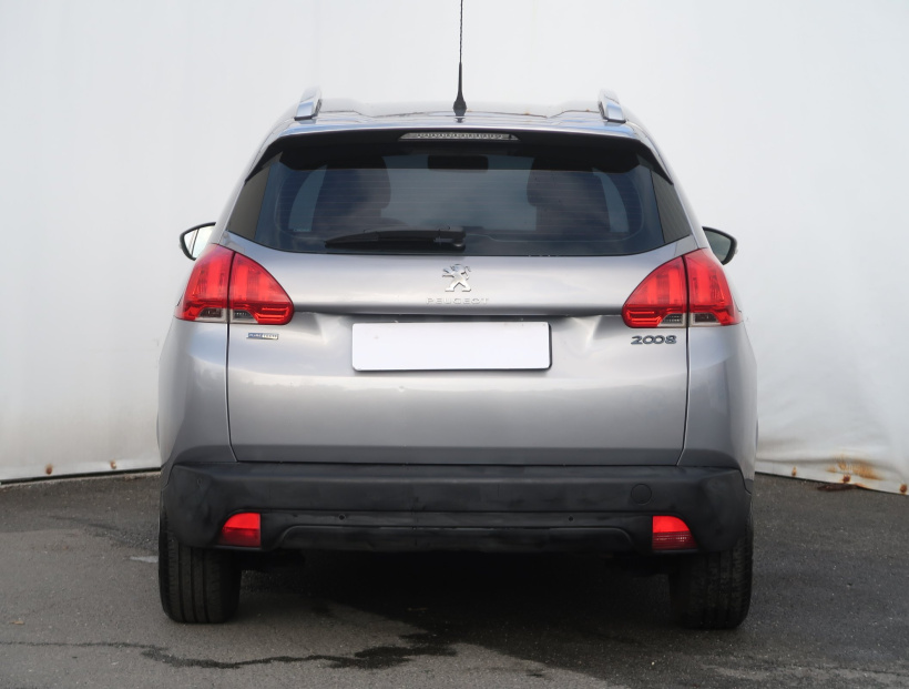 Peugeot 2008, 2016