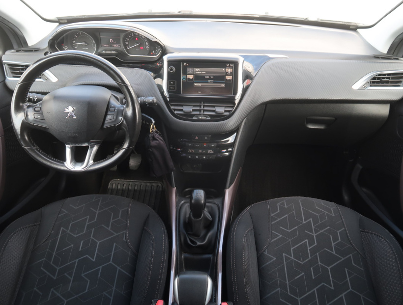 Peugeot 2008, 2016