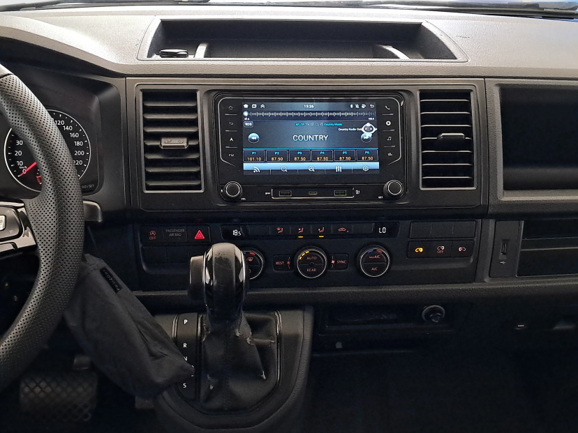 Volkswagen Caravelle, 2015