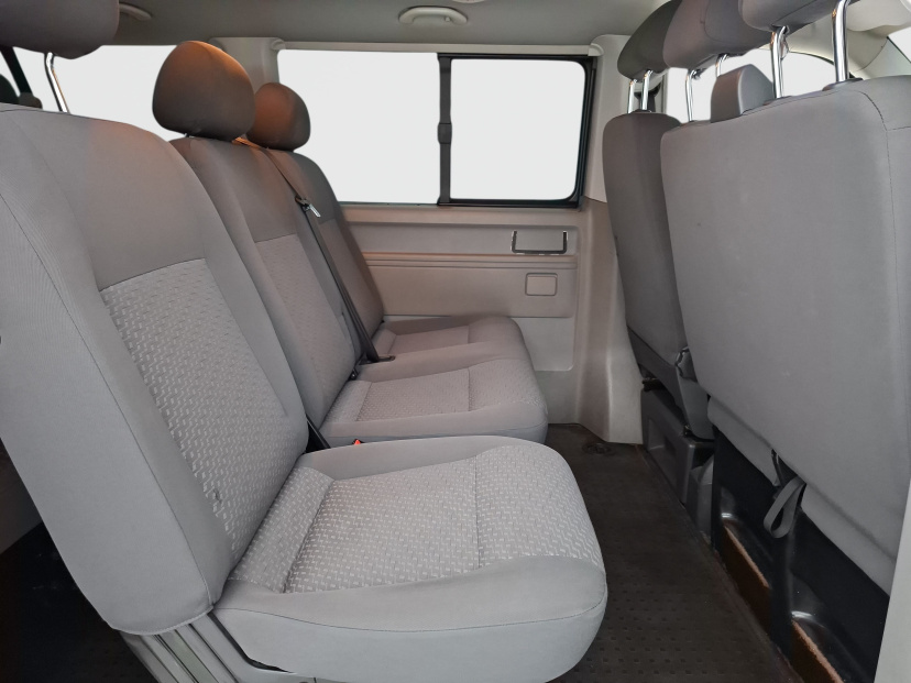 Volkswagen Caravelle, 2010