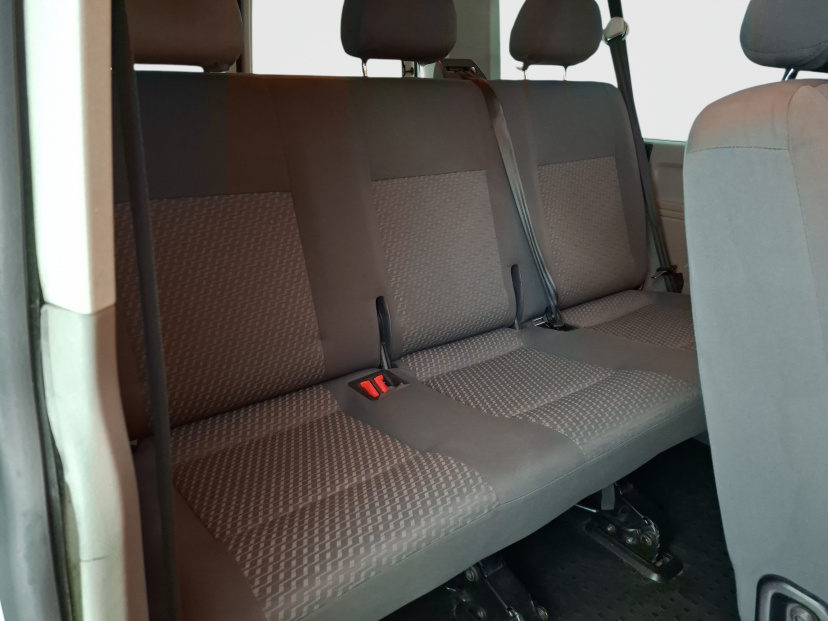 Volkswagen Caravelle, 2010