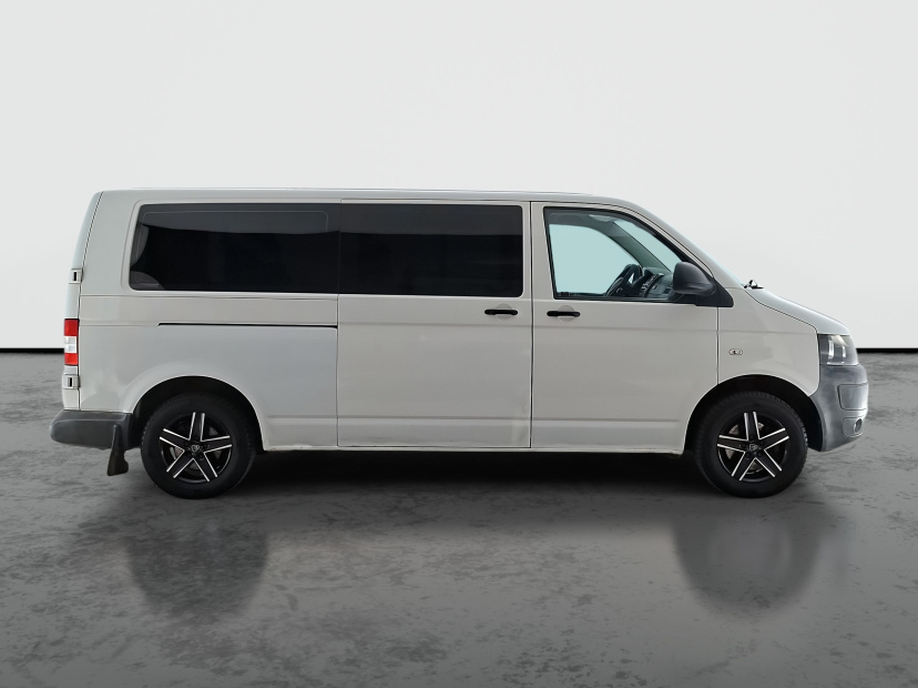 Volkswagen Caravelle, 2010