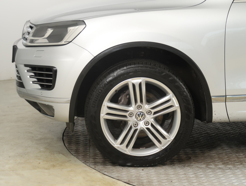 Volkswagen Touareg, 2015