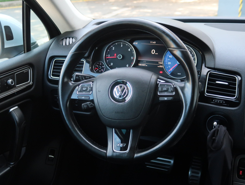 Volkswagen Touareg, 2015