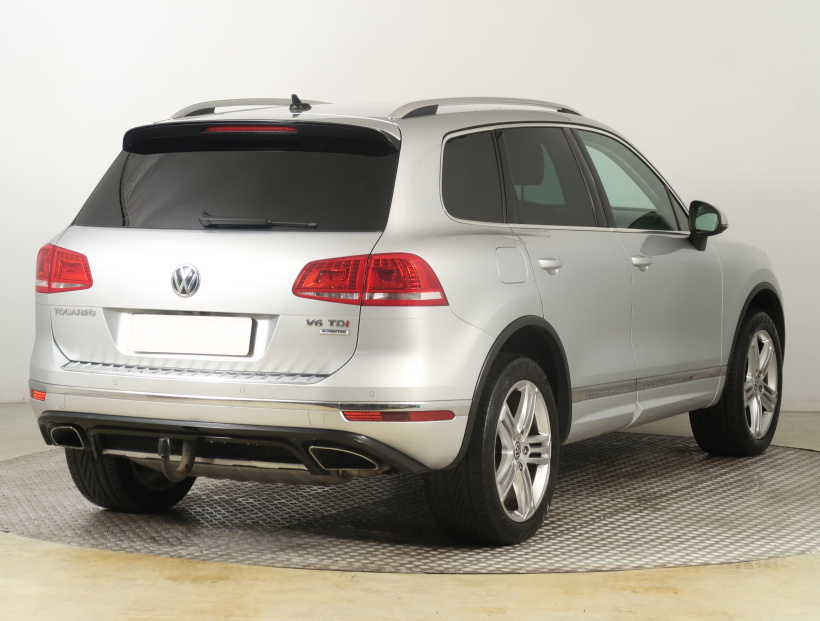 Volkswagen Touareg, 2015