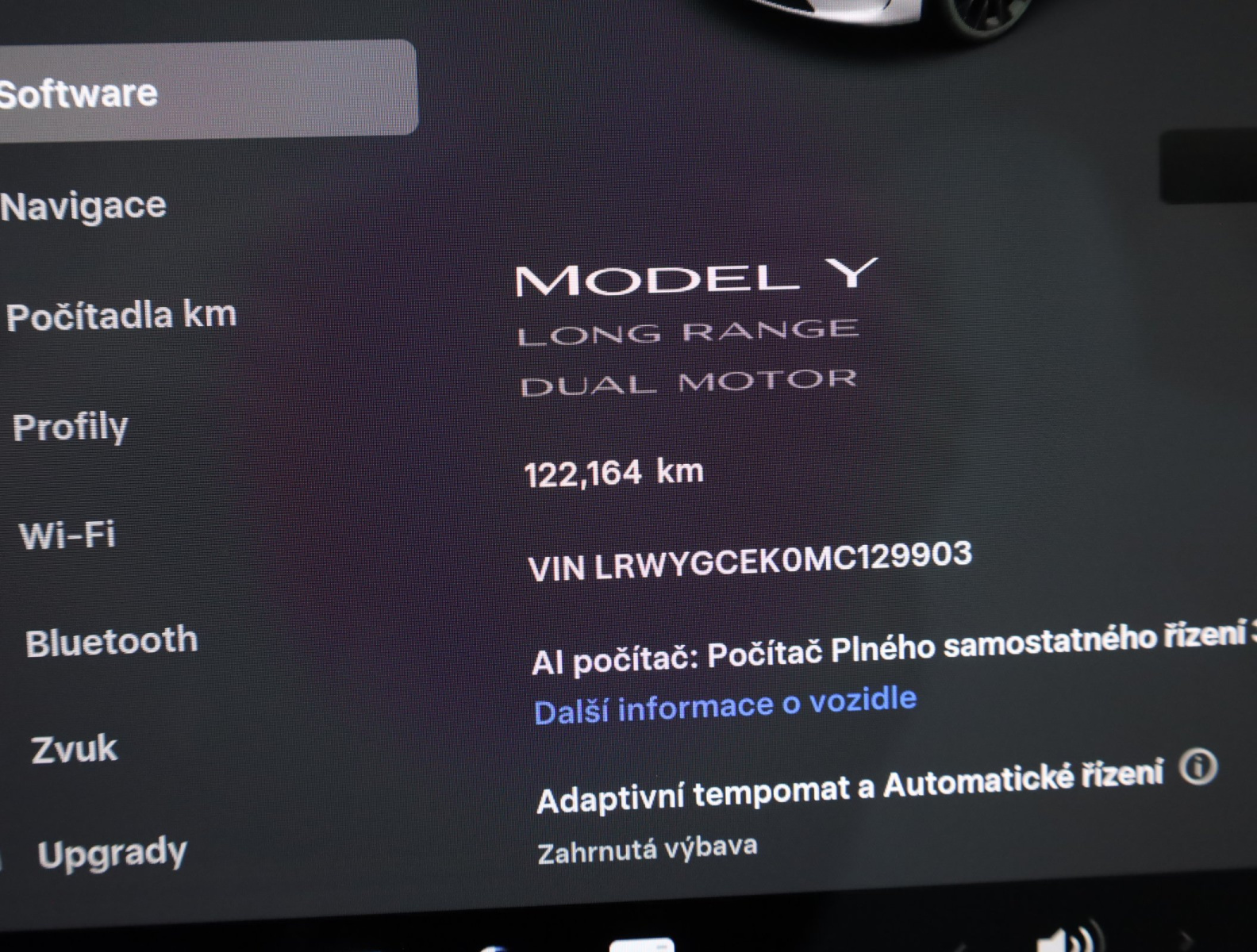 Tesla Model Y Long Range AWD – fotografie 15