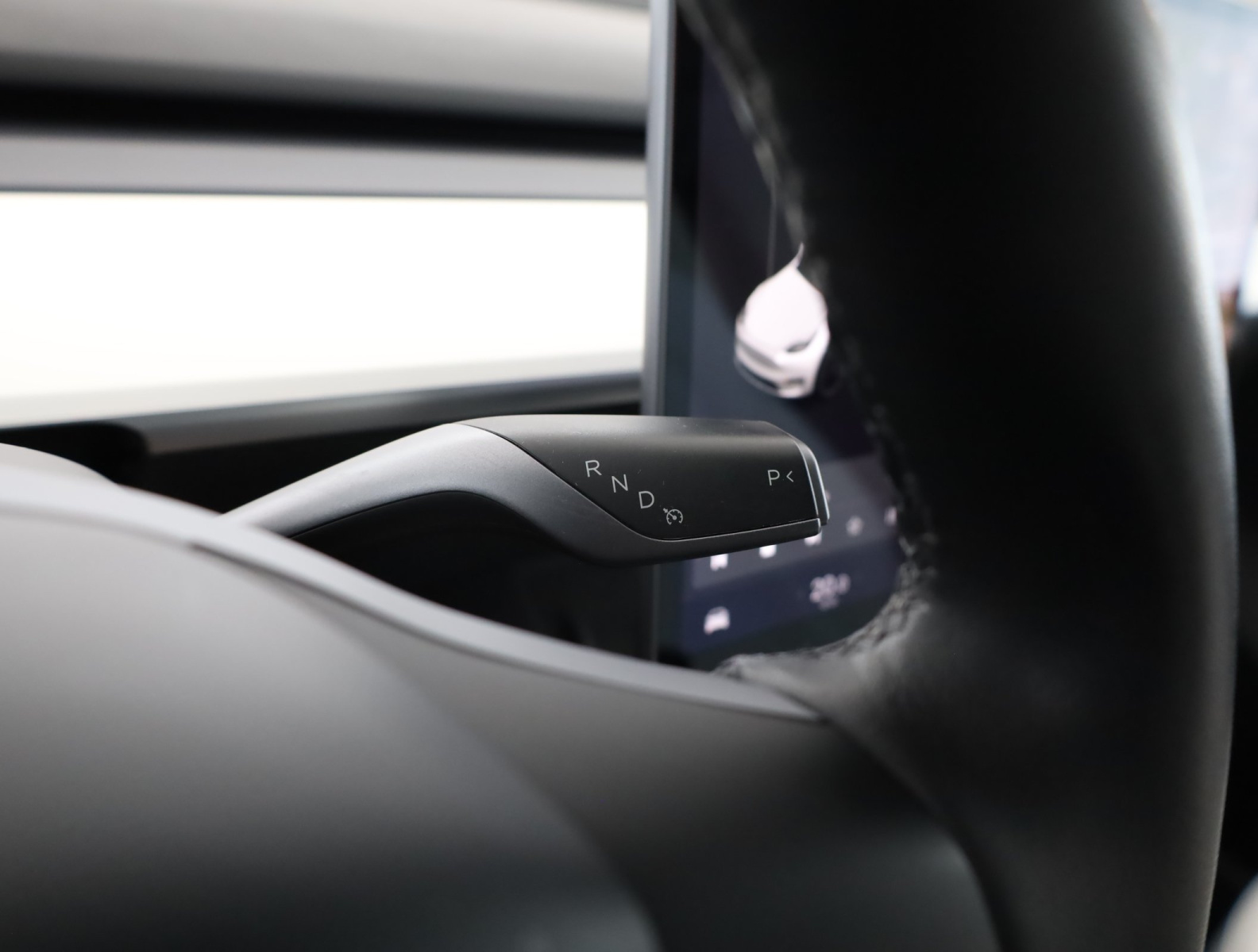 Tesla Model Y Long Range AWD – fotografie 19