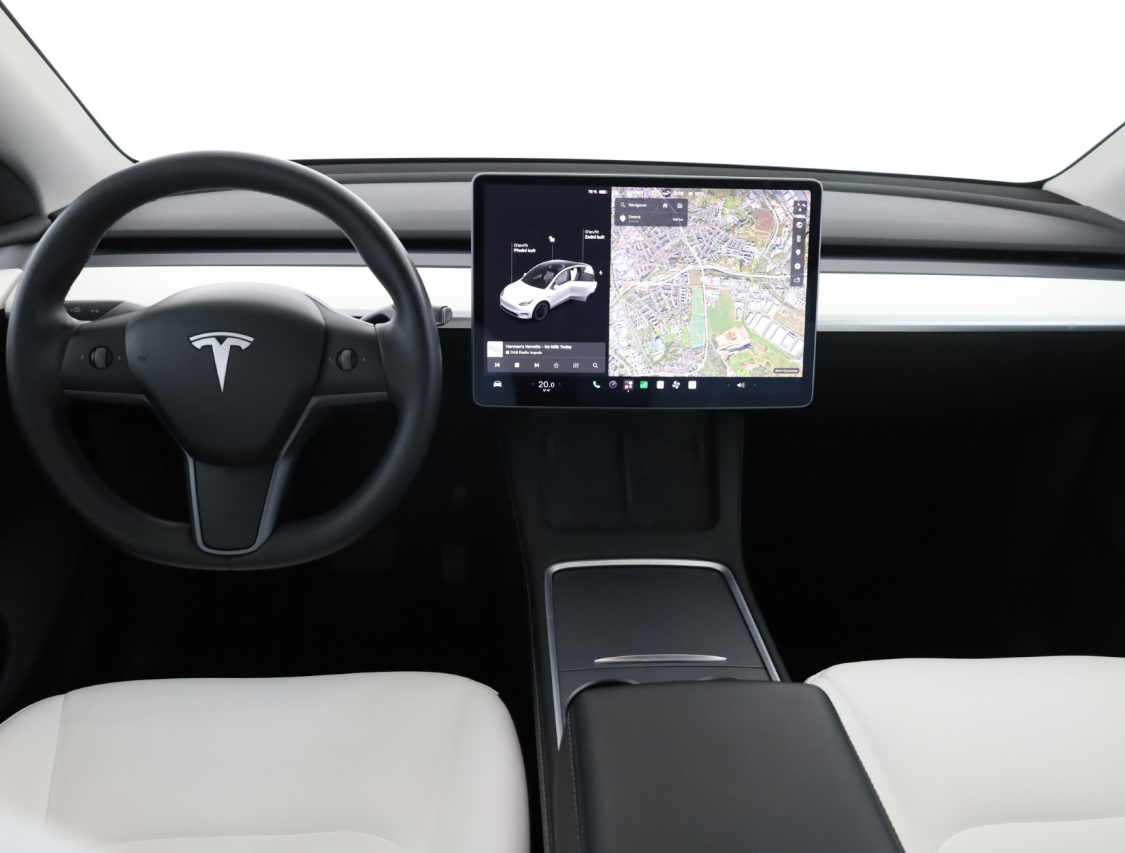 Tesla Model Y Long Range AWD – fotografie 9