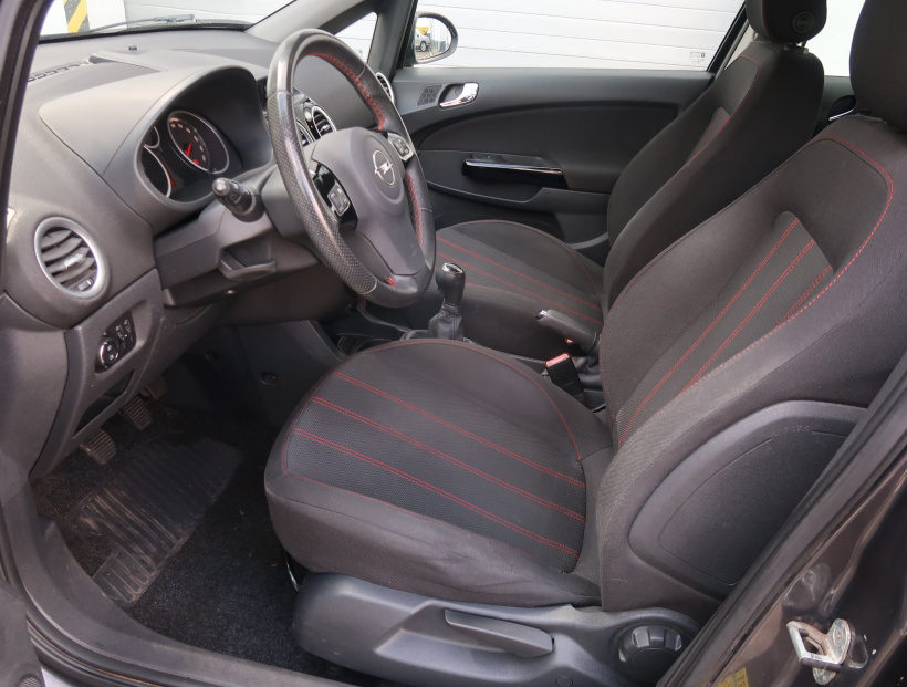 Opel Corsa, 2011