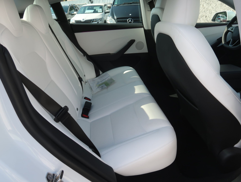 Tesla Model 3, 2024
