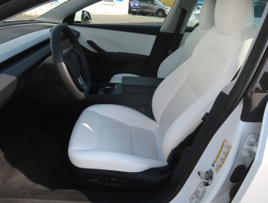 Tesla Model 3 - 2024