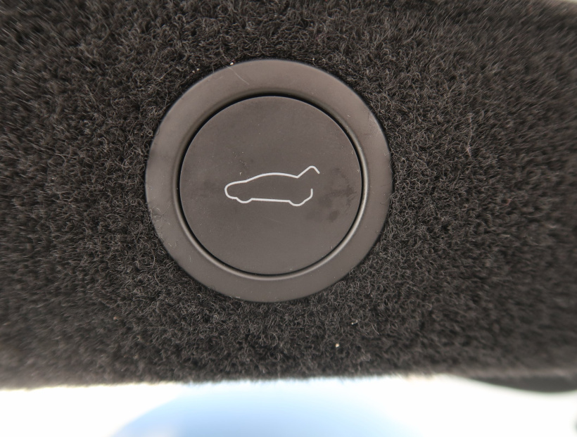 Tesla Model 3, 2024