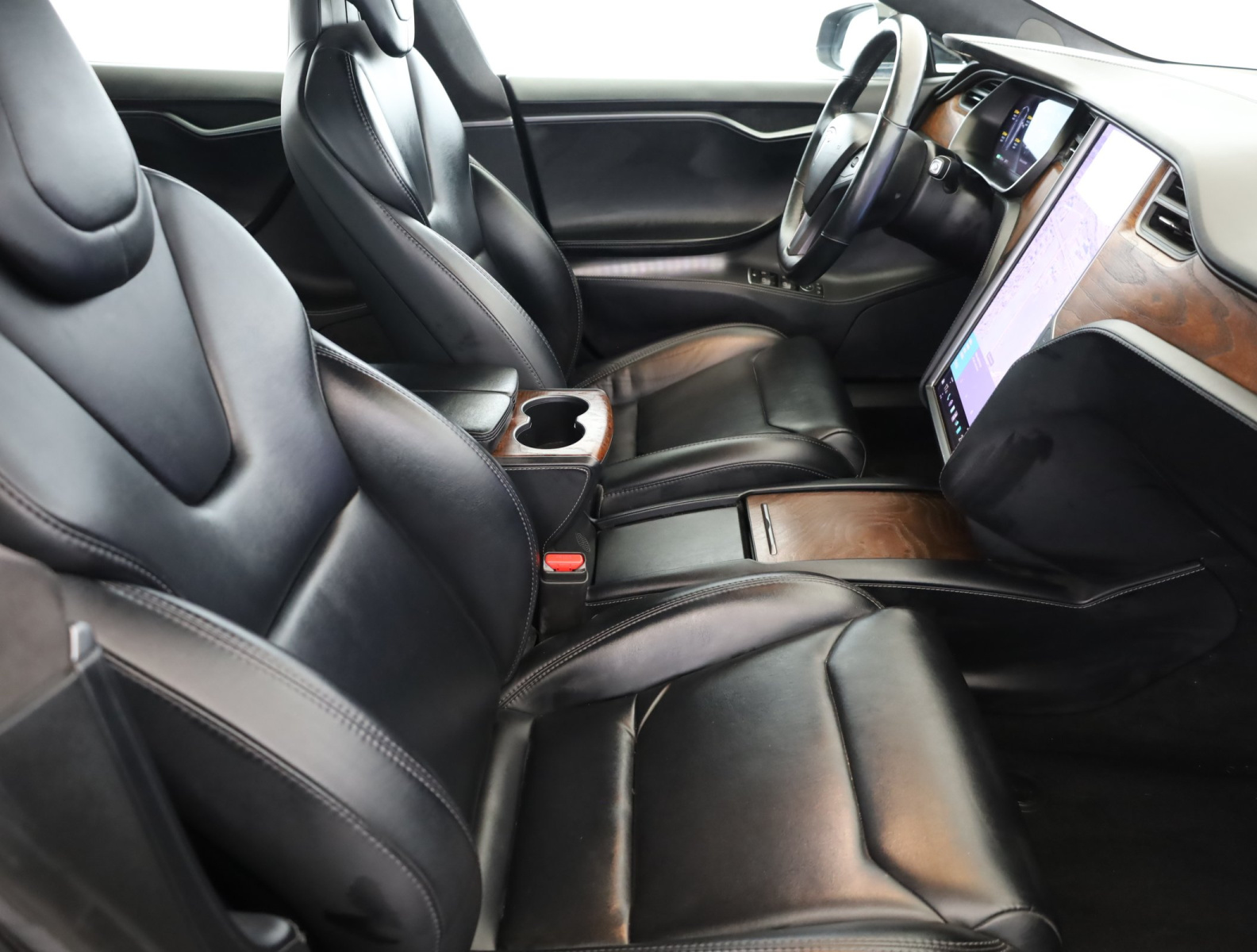 Tesla Model S Standard Range – fotografie 10