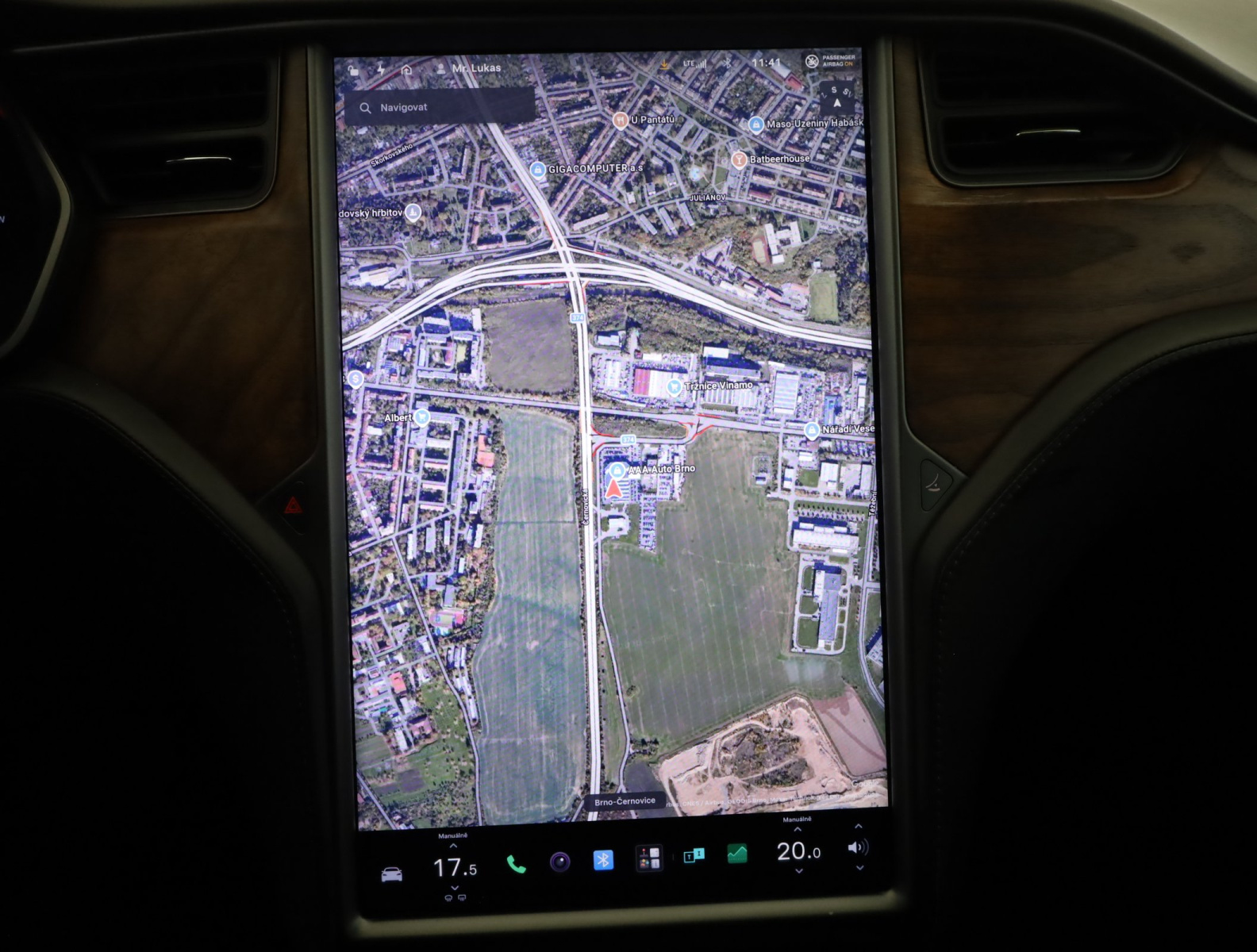 Tesla Model S Standard Range – fotografie 17