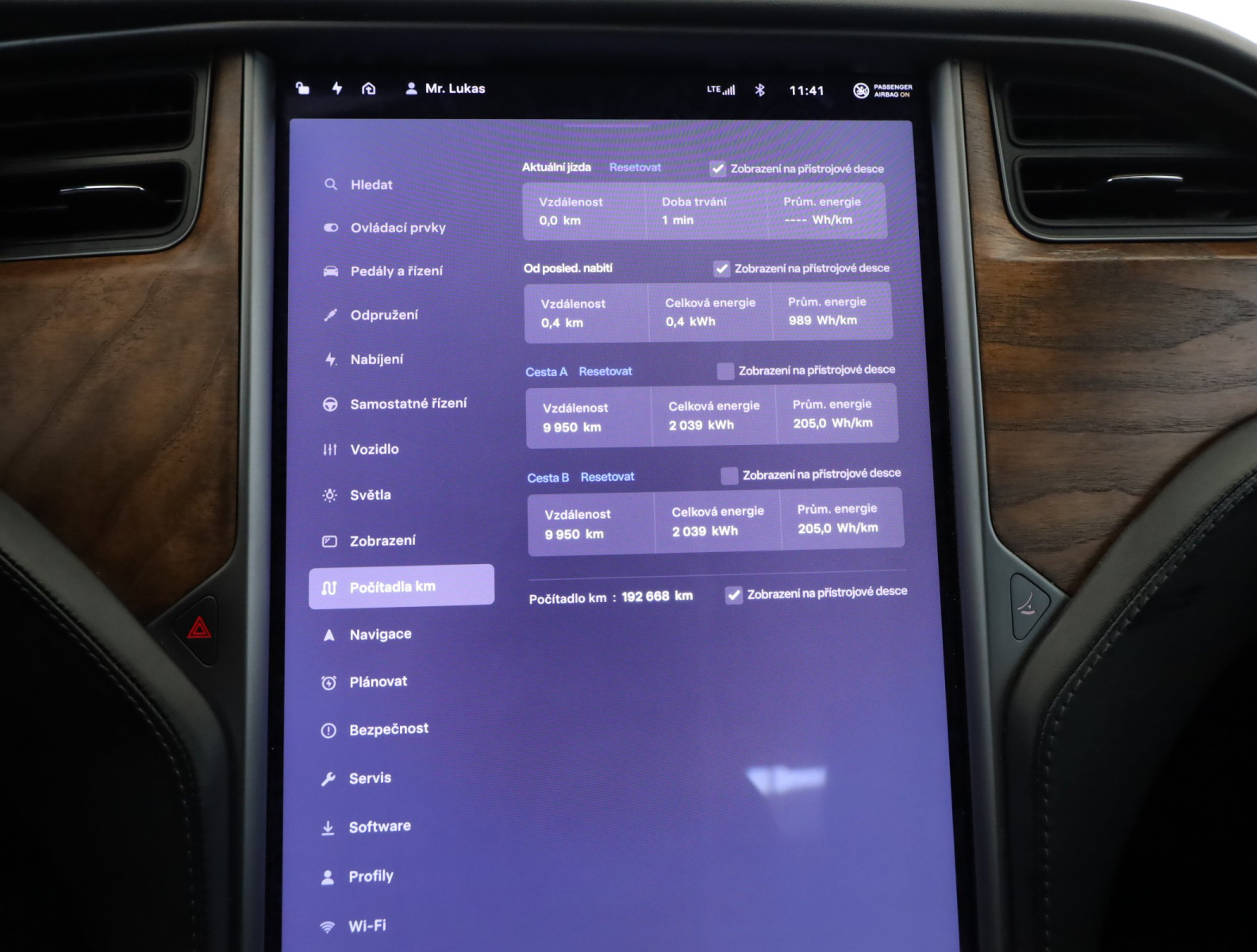 Tesla Model S Standard Range – fotografie 21