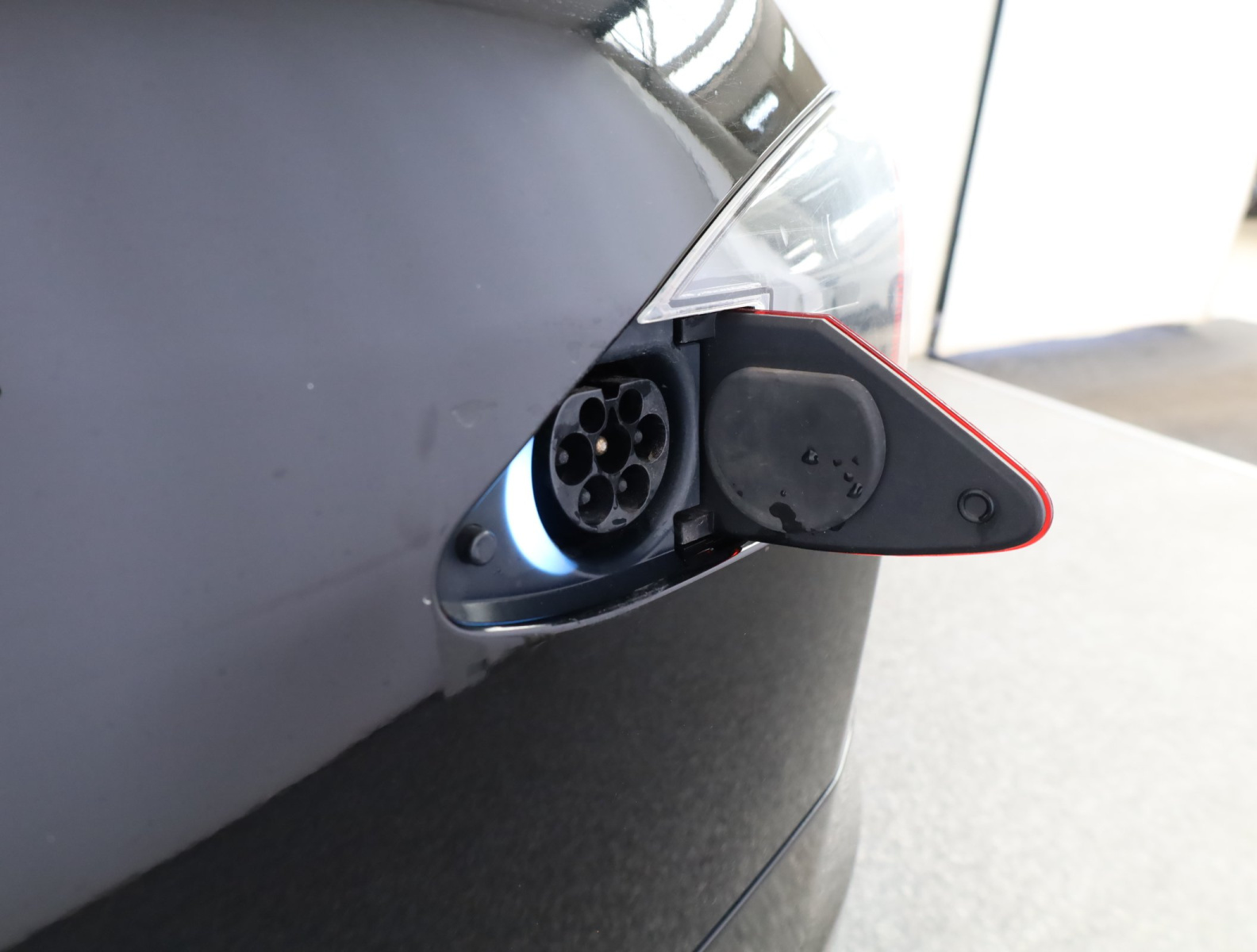 Tesla Model S Standard Range – fotografie 25