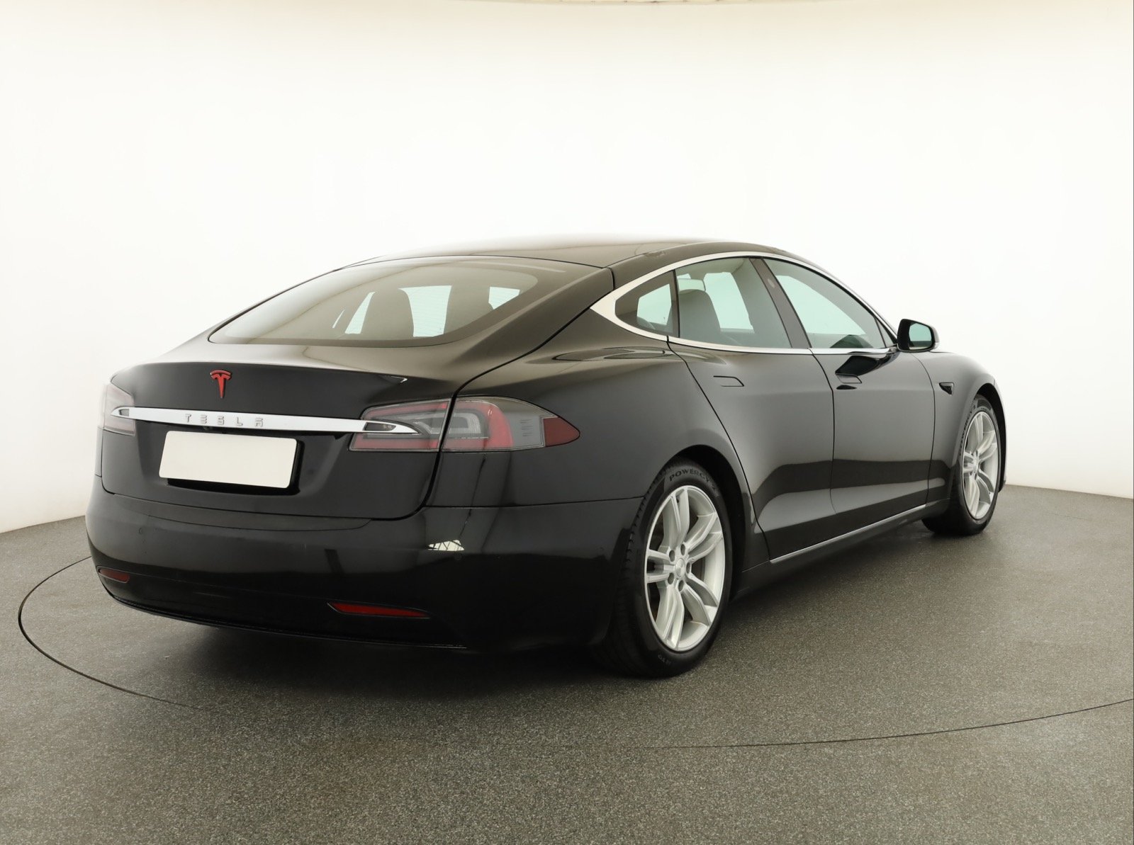 Tesla Model S Standard Range – fotografie 7