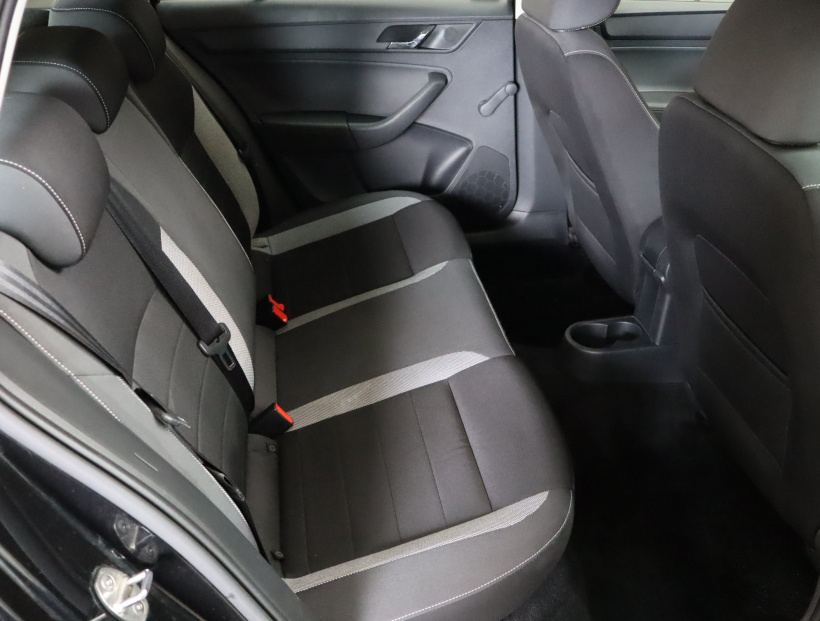 Škoda Rapid Spaceback, 2016