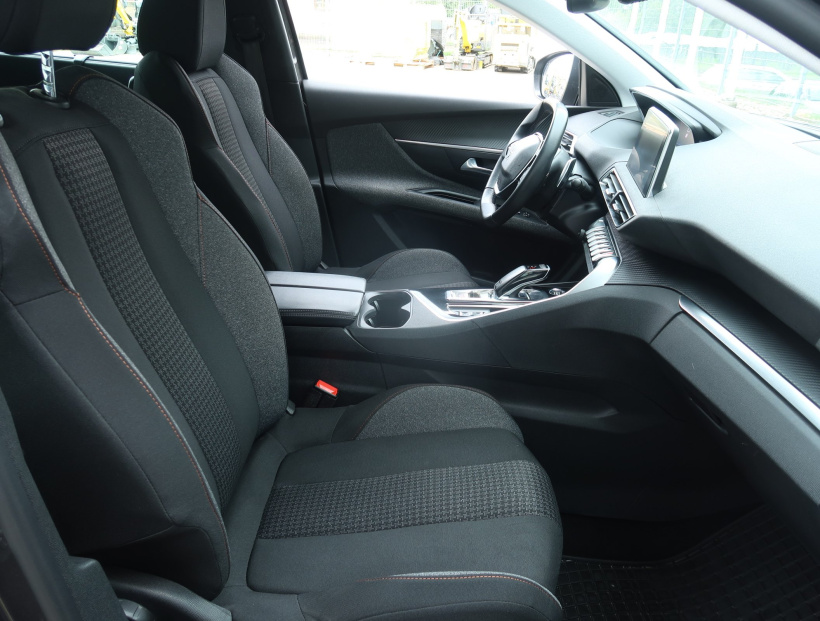 Peugeot 5008, 2022