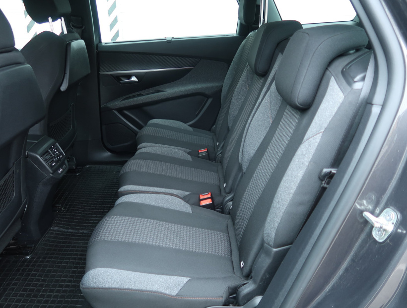 Peugeot 5008, 2022