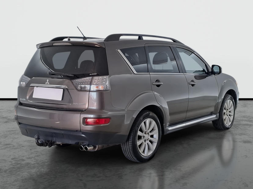 Mitsubishi Outlander, 2013