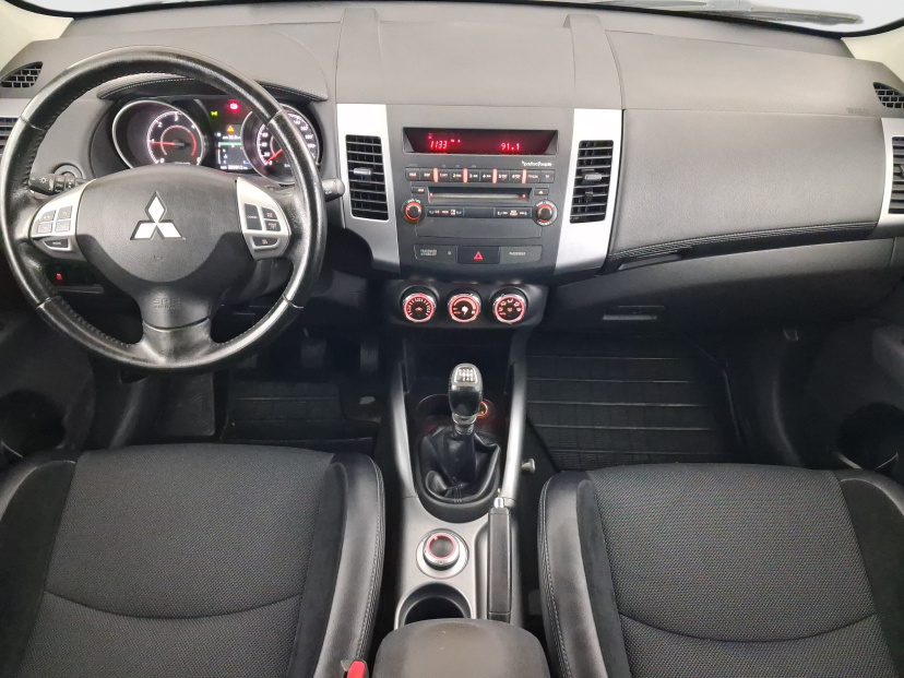 Mitsubishi Outlander, 2013