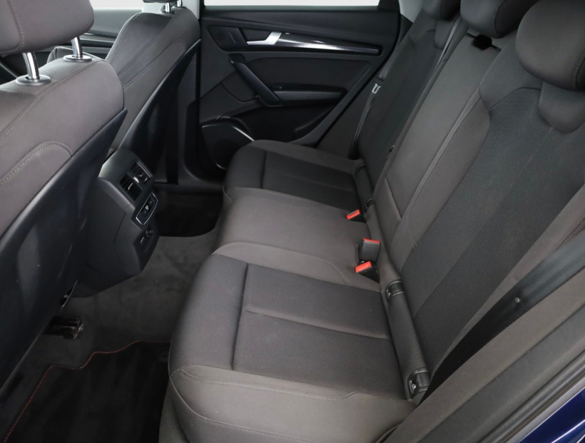 Audi Q5 Sportback, 2021