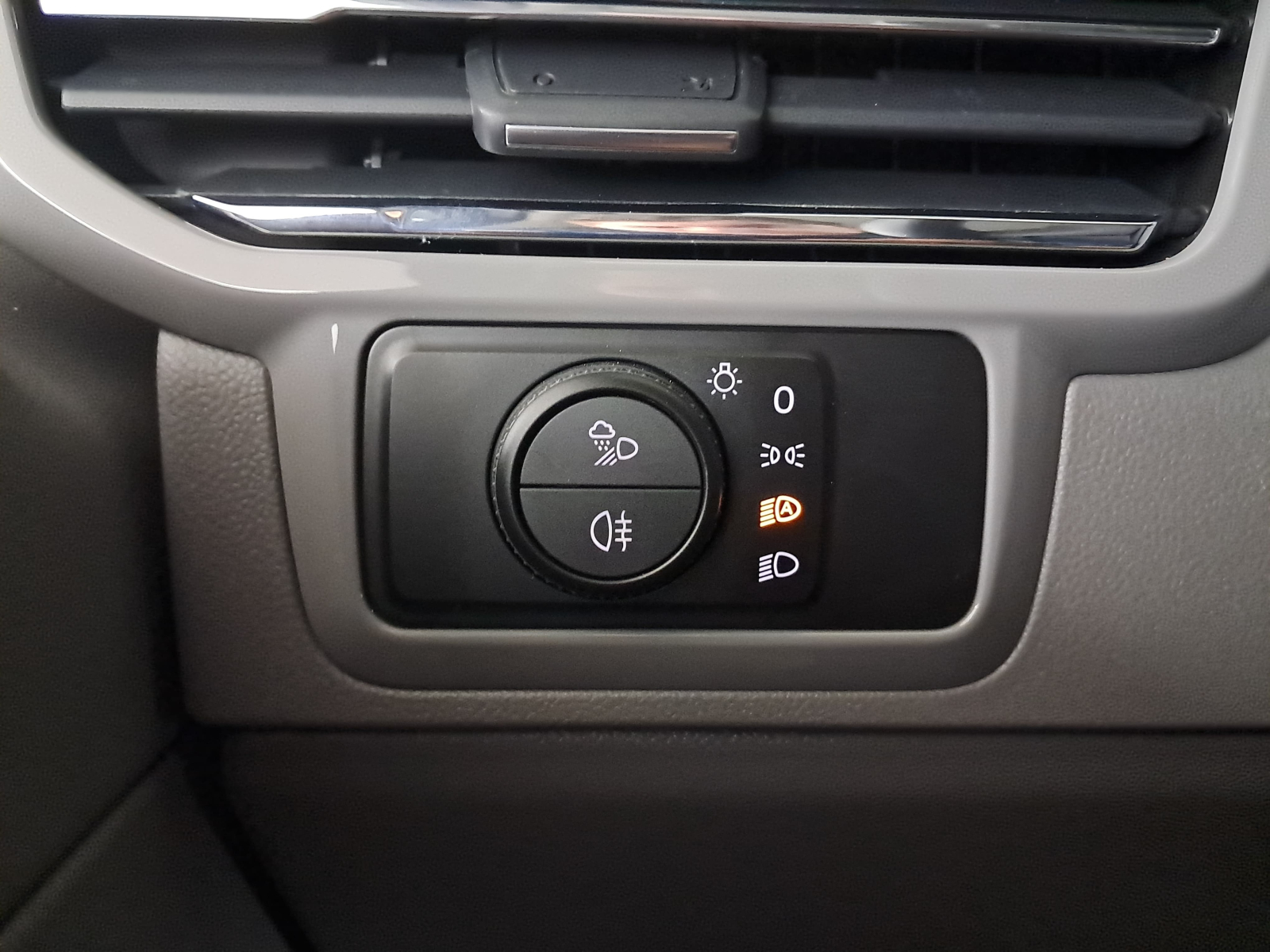 Volkswagen Caravelle - 2025