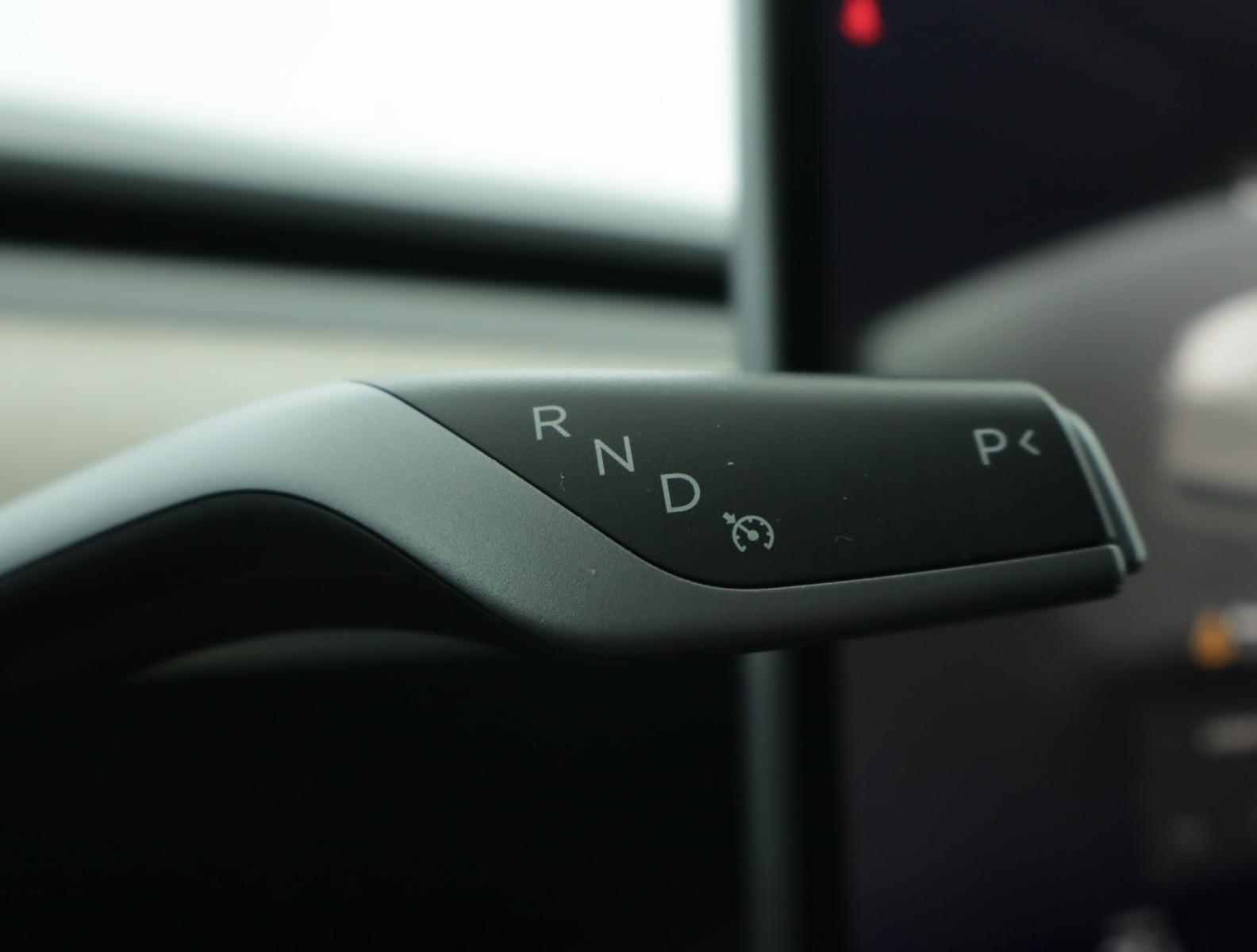 Tesla Model Y Long Range AWD – fotografie 19