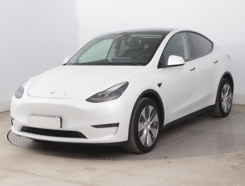 Tesla Model Y, 2023