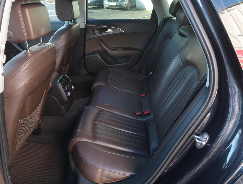 Audi A6 Allroad, 2015