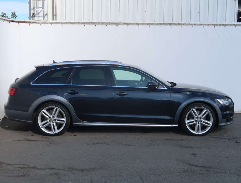 Audi A6 Allroad, 2015