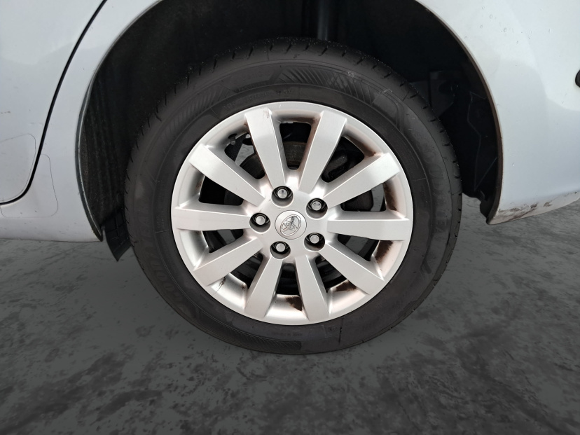 Toyota Auris, 2010